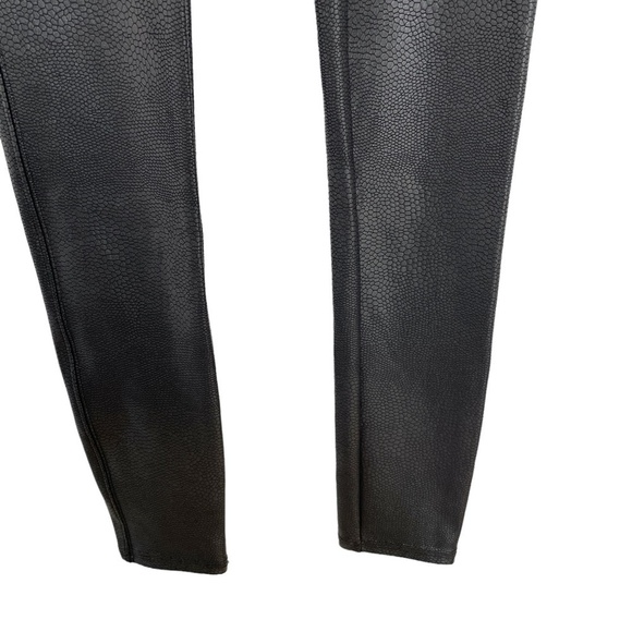 Spanx Faux Leather Reptile Leggings Wide Waistband Grey/Black Size XS - Picture 5 of 9